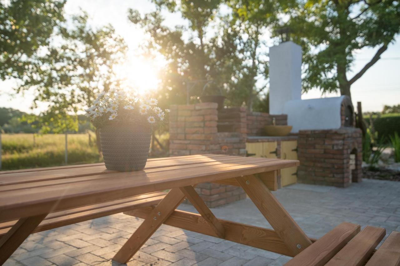 Natura Apartman Tiszafüred Exterior foto